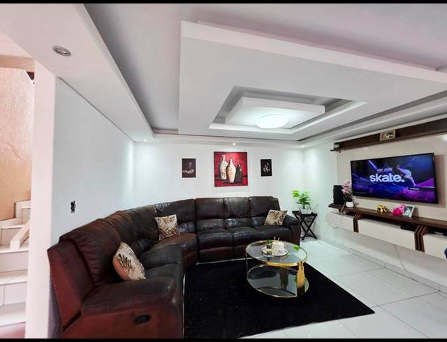 3 BEDROOM HOUSE FOR SALE IN ESTHER PARK